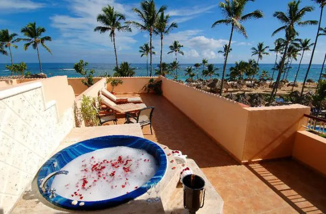 Majestic Colonial Punta Cana suite terraza jacuzzi